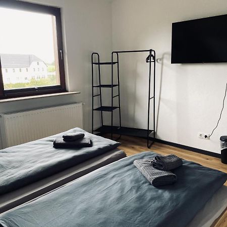 Ringtoys Rooms Mit Einem Gemeinschaftsbad One Bathroom To Share With Four Rooms Welcherath Екстериор снимка